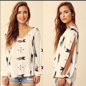 BB Dakota Split Sleeve Arrow Print Blouse